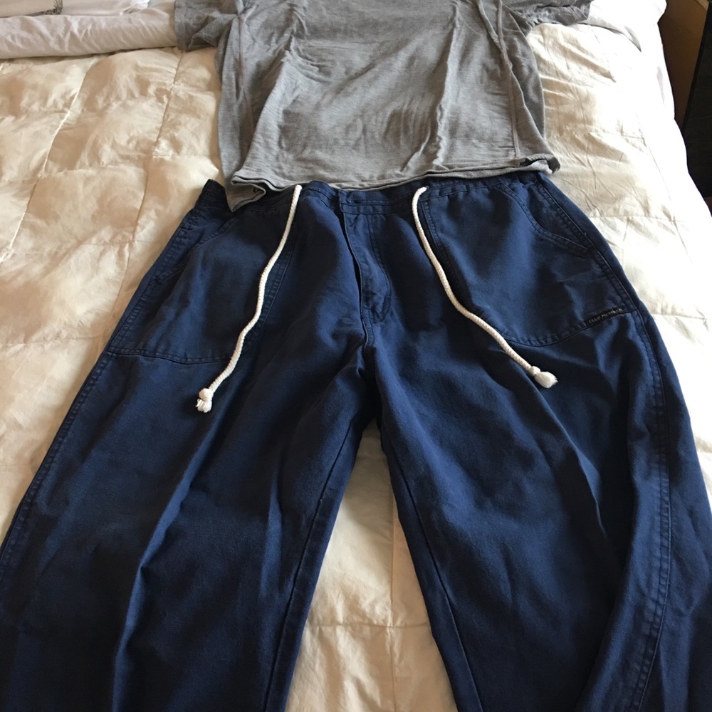 Navy men’s relaxed pants